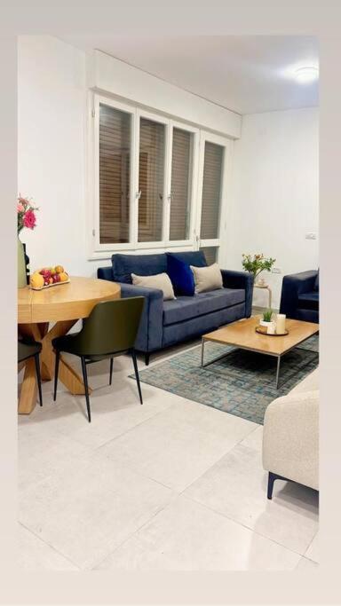 Amazing Florentin Flat 6